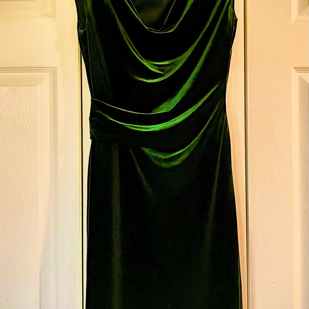 Vince Camuto Green Velvet Midi Dress